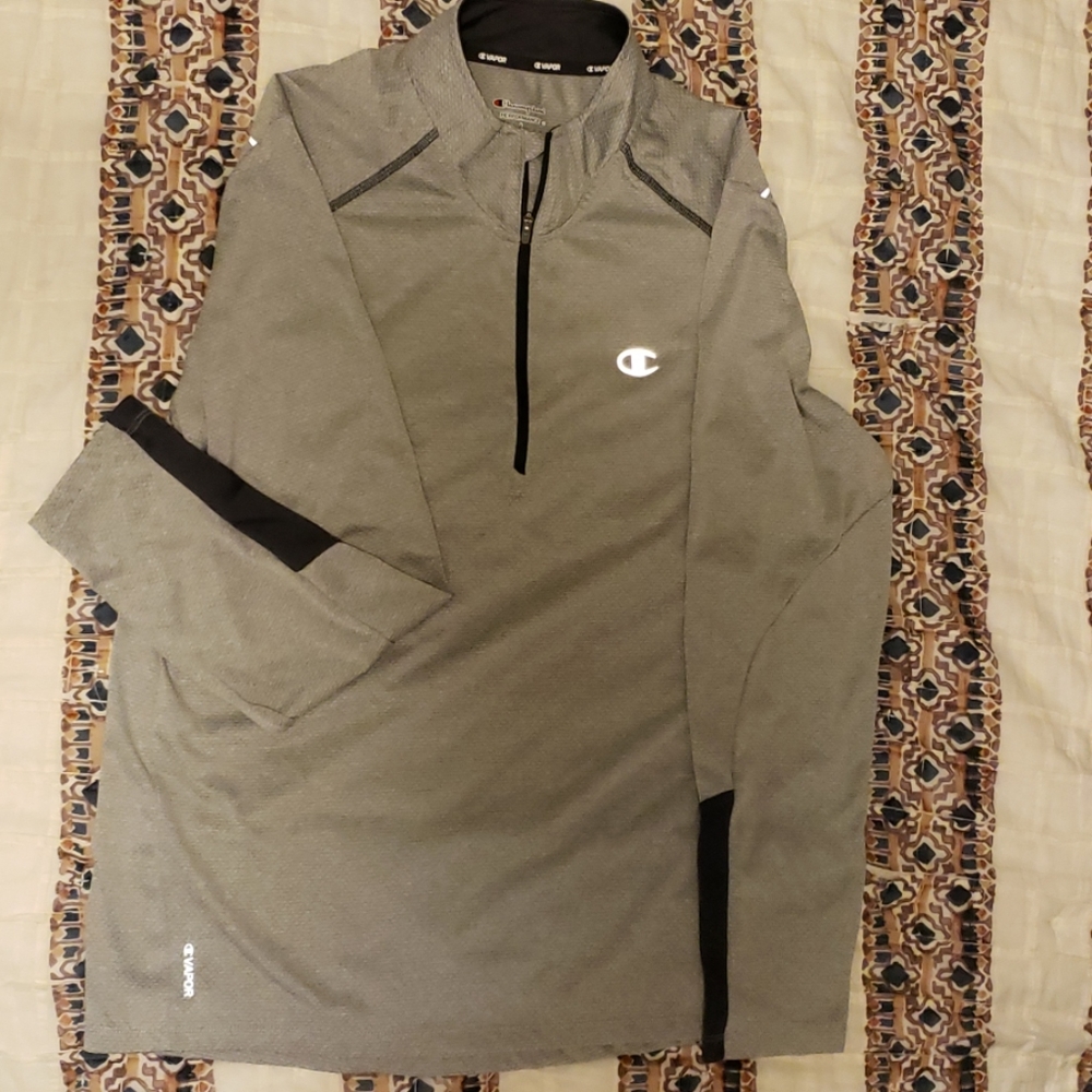 Champion Large performance vapo long sleeve shirt